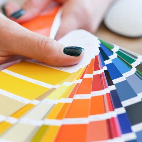 AllesOnline blog CMYK PMS RGB HEX vierkant